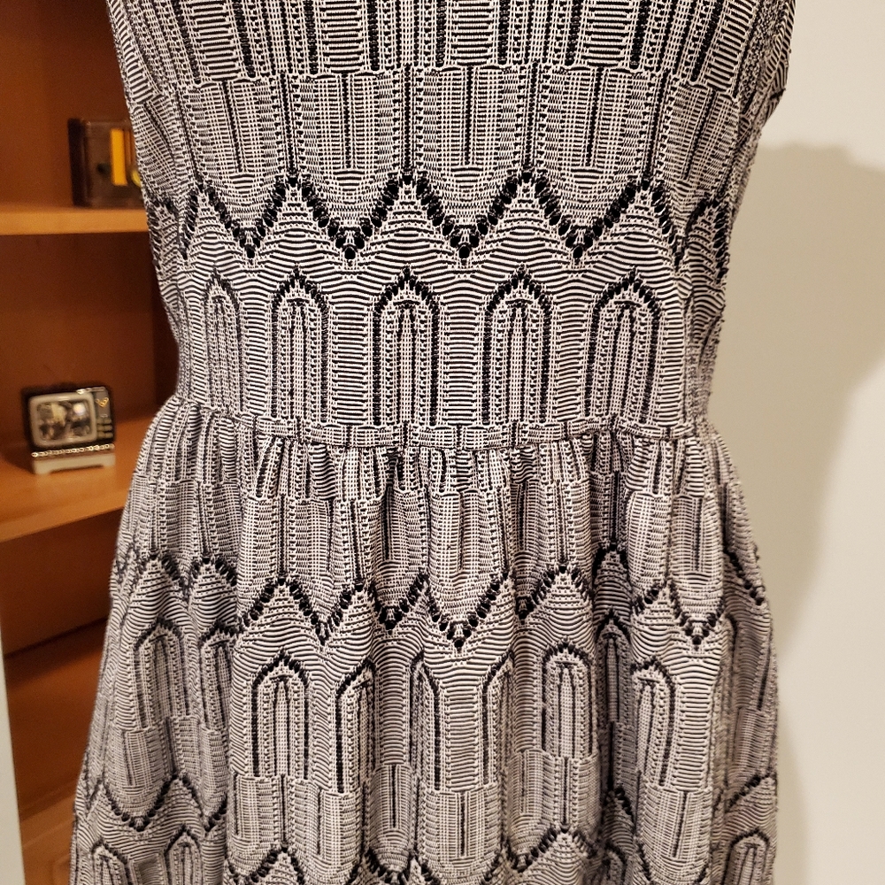 Lucky Brand Black and Gray Art Deco Dress - Picture 5 of 11